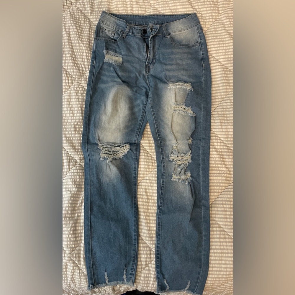 Amazon size small distressed jeans